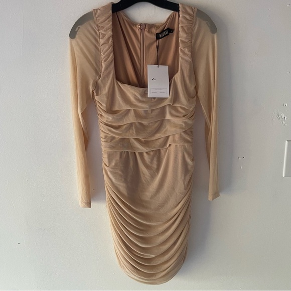 New! Nookie Revolve Vision Nude Ruched Mini Bodycon Fitted Dress 37642 - Picture 2 of 9